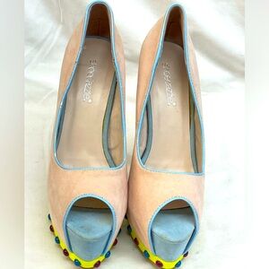NEW!!! Shoe dazzle Women's Multicolor Peep Toe Heels ladies sz 8.5